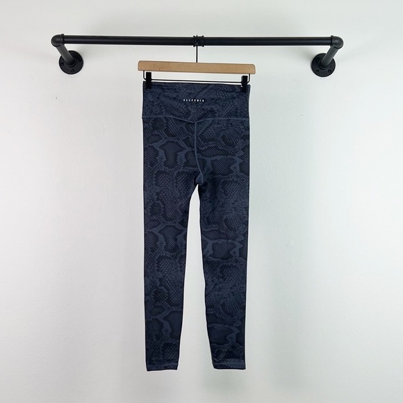 NWT All Fenix High Waisted 7/8 Navy Snake Leggings In Blue/Black - Picture 5 of 6